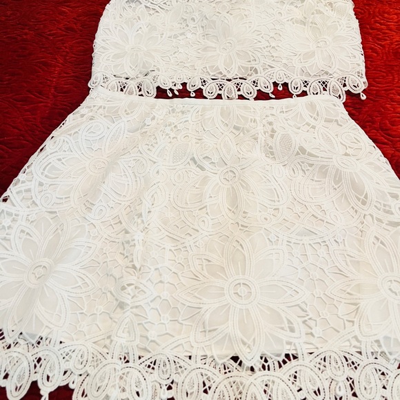 SAYLOR White Lace Two Piece Set - Picture 2 of 13